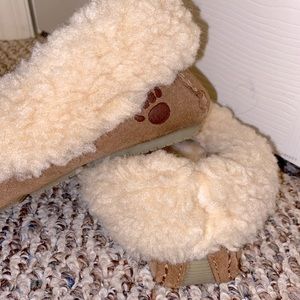 BearPaw Moccasins/ Slippers
